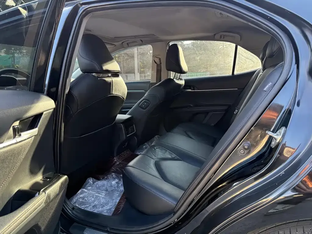 Toyota Camry 2021 из CN, фото 5
