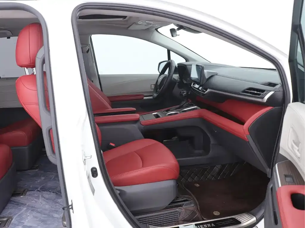 Toyota Sienna 2023 из CN, фото 10