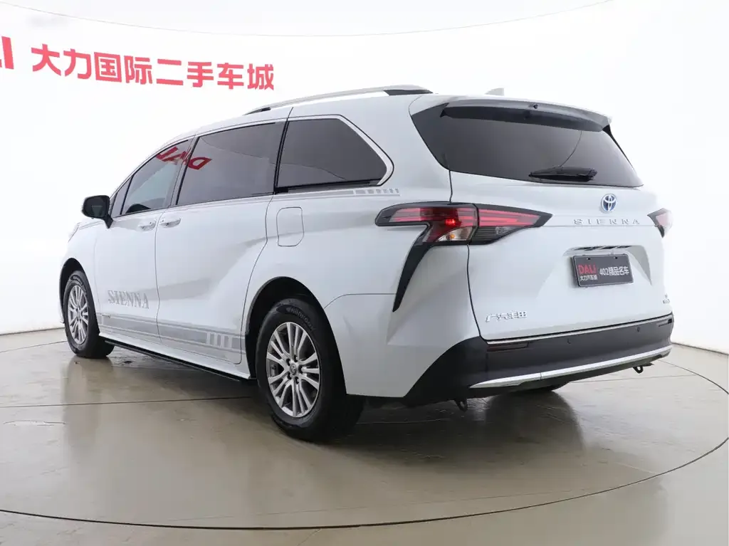 Toyota Sienna 2023 из CN, фото 6