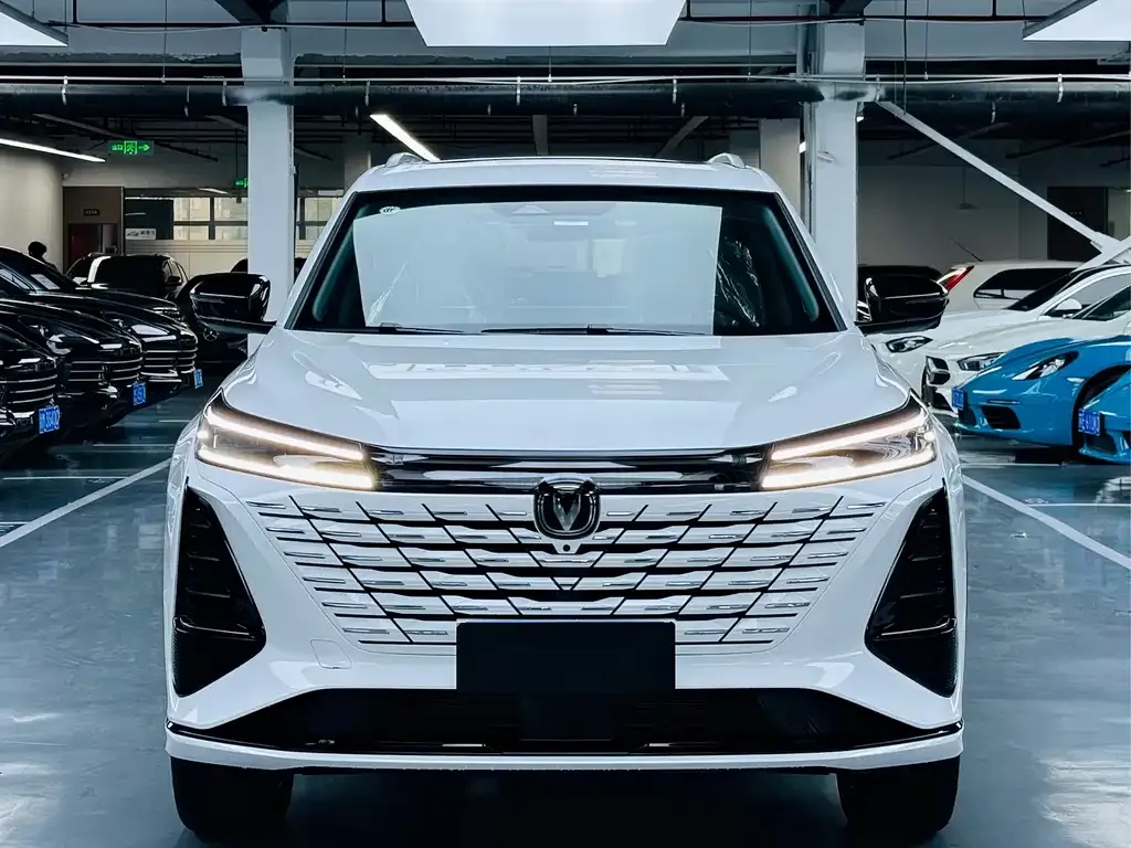 Changan CS75PLUS 2025 из CN, фото 2