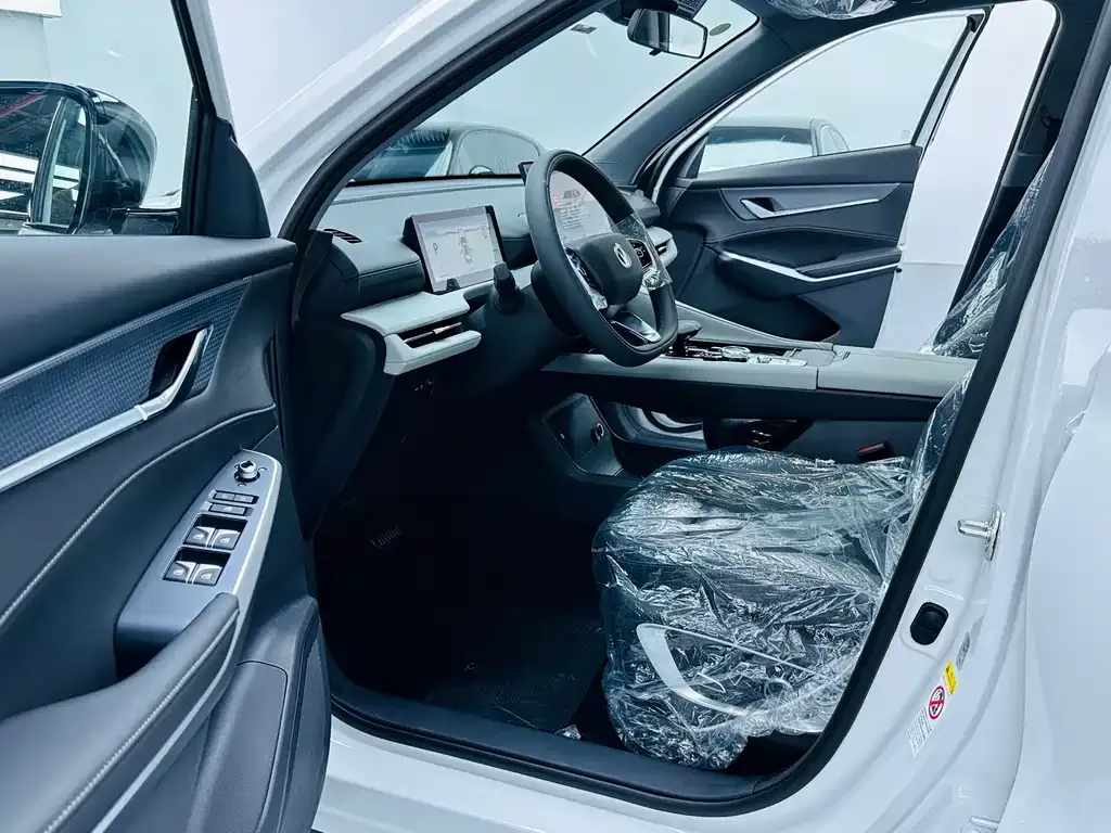 Changan CS75PLUS 2025 из CN, фото 4