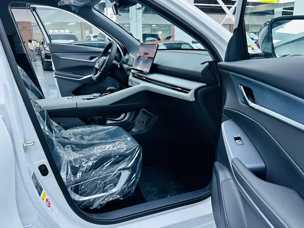Changan CS75PLUS 2025 из CN, фото 8