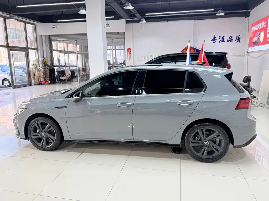 Volkswagen Golf 2022 из CN, фото 6