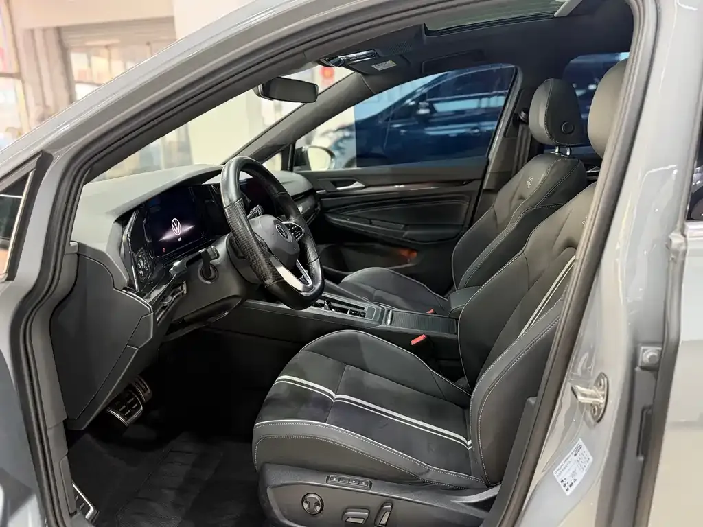 Volkswagen Golf 2022 из CN, фото 9