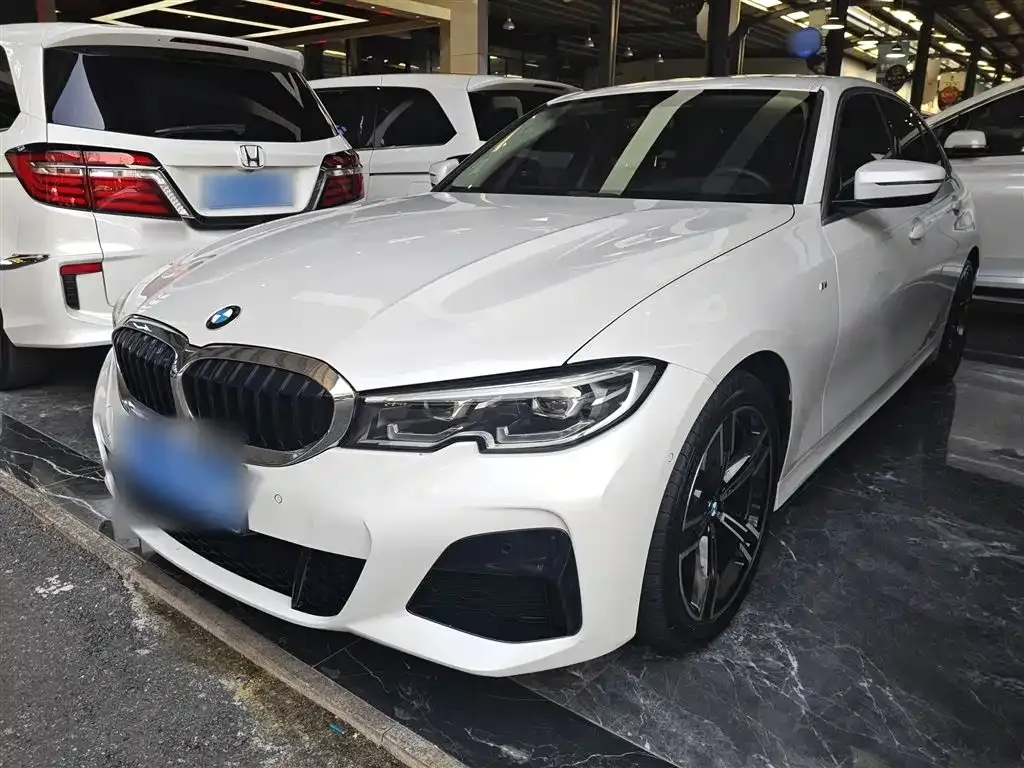 BMW 3 Series 2021 из CN, фото 1