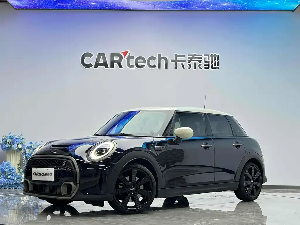 MINI Cooper (3-door) 2023 из CN, фото 1