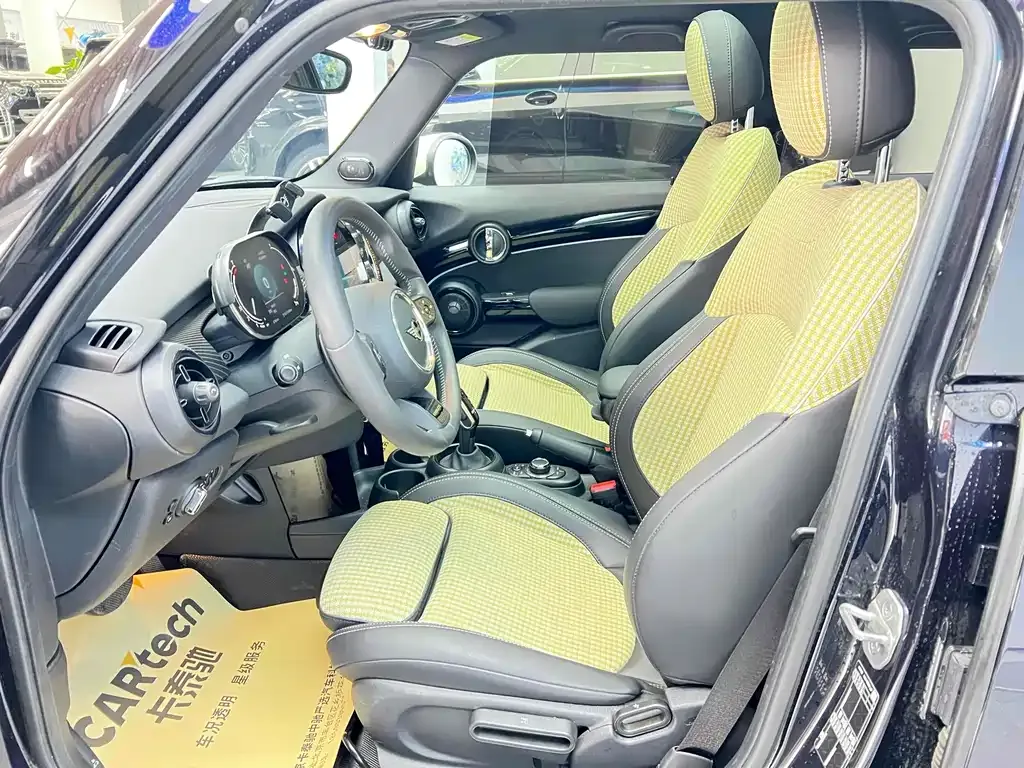 MINI Cooper (3-door) 2023 из CN, фото 3