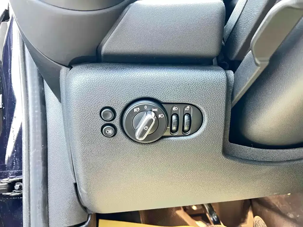 MINI Cooper (3-door) 2023 из CN, фото 5