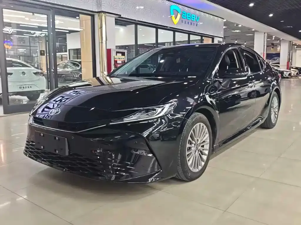 Toyota Camry 2024 из CN, фото 1