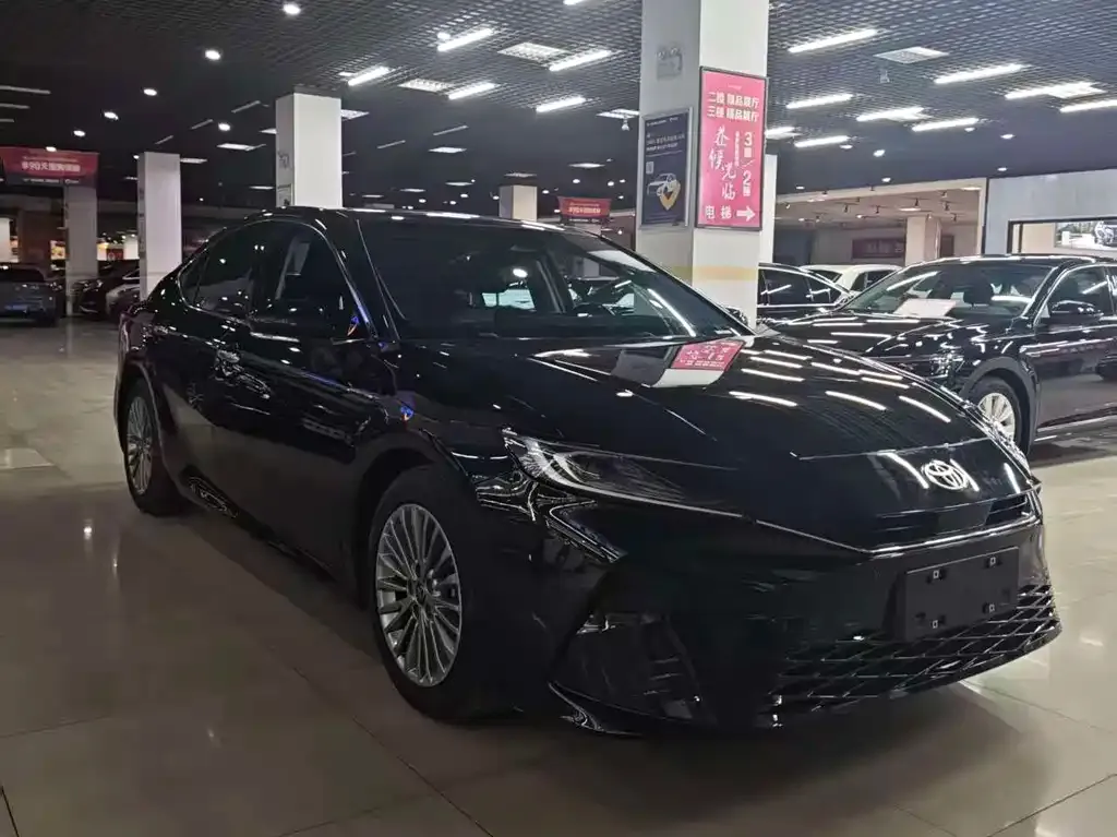 Toyota Camry 2024 из CN, фото 3