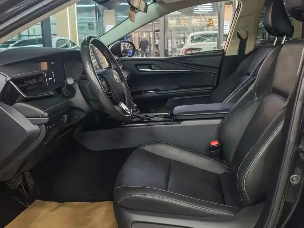 Toyota Camry 2024 из CN, фото 5