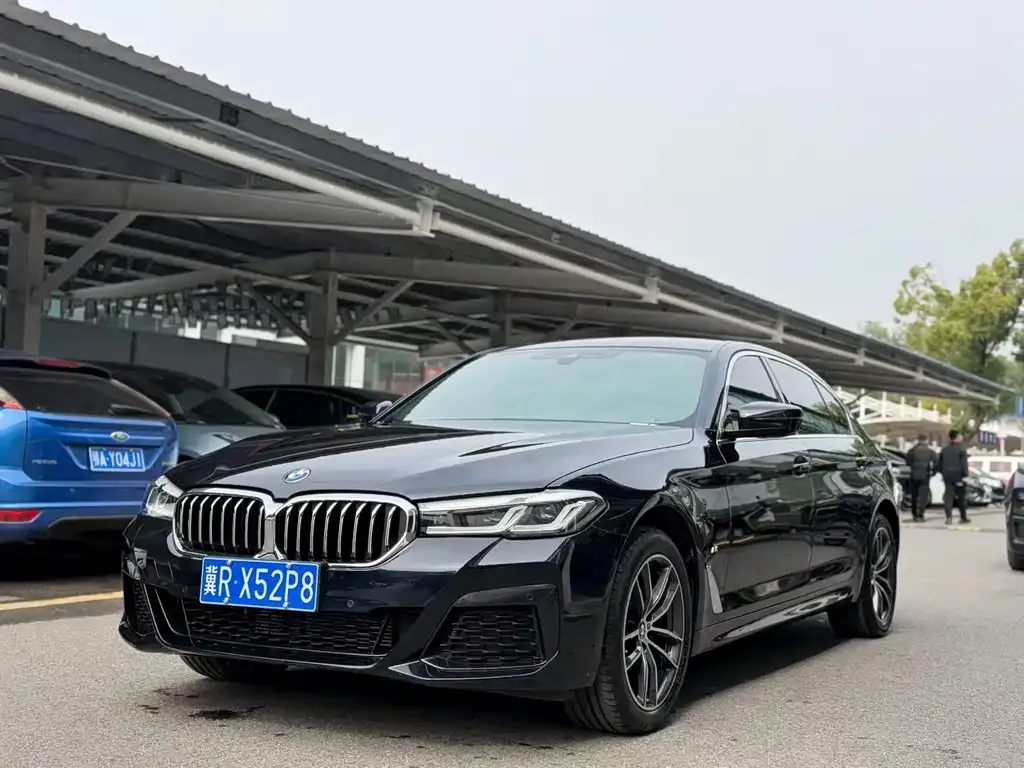 BMW 5 Series 2023 из CN, фото 1