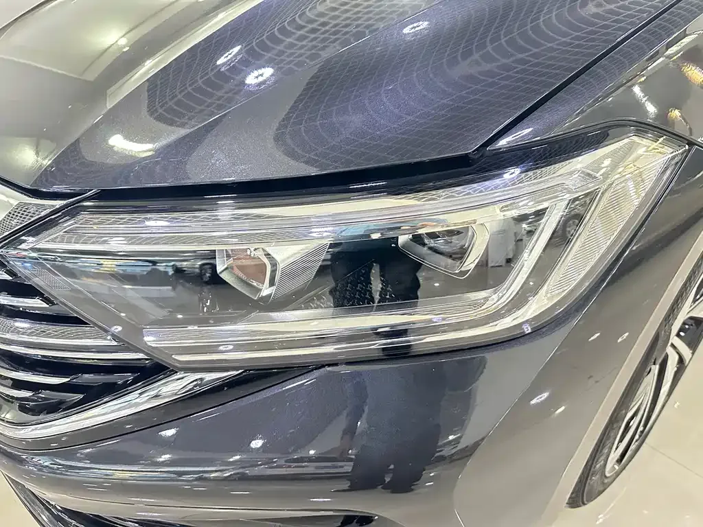 Volkswagen Sagitar 2024 из CN, фото 3