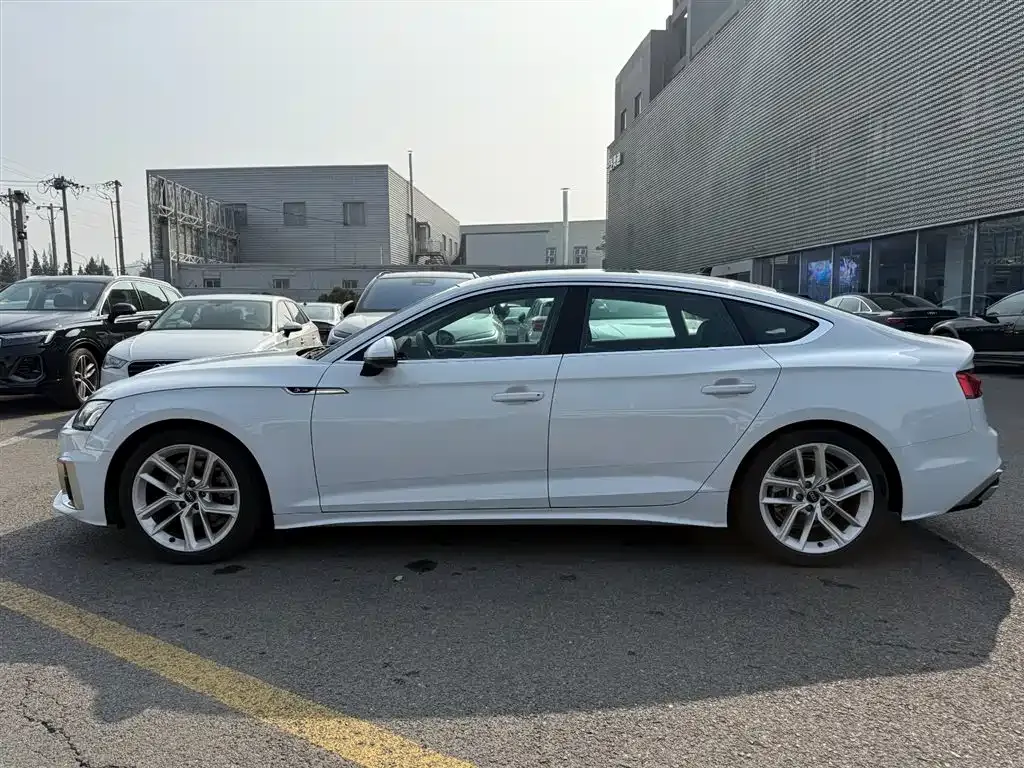 Audi A5 (Import) — фото 2