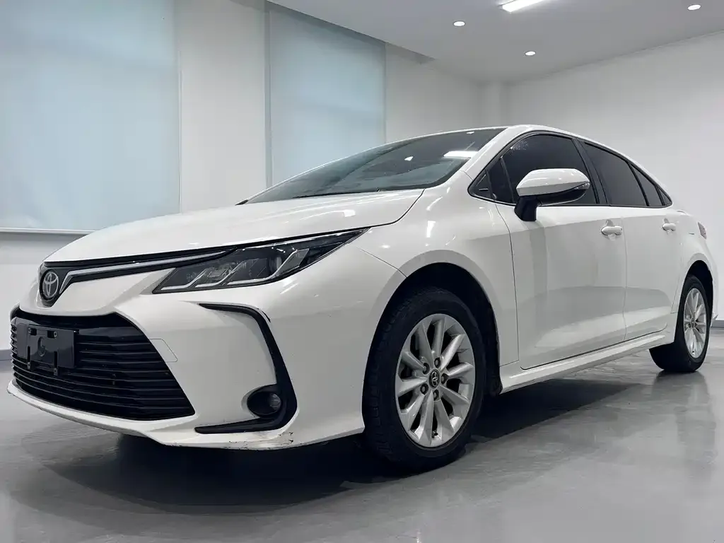 Toyota Corolla 2022 из CN, фото 1