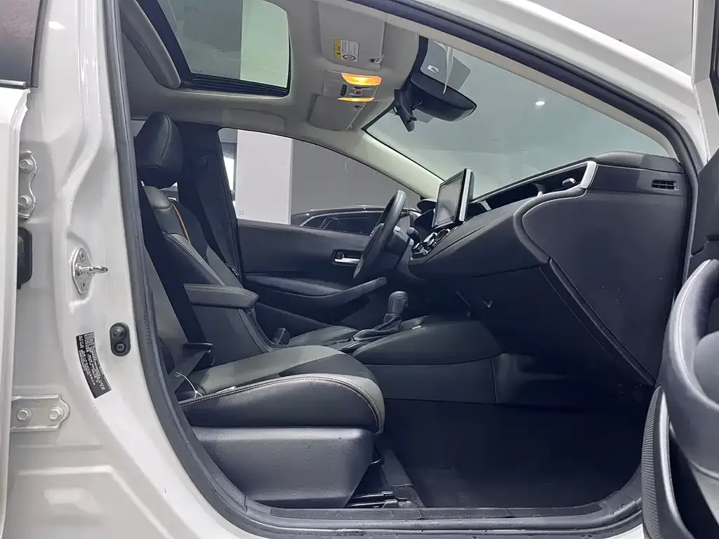 Toyota Corolla 2022 из CN, фото 8