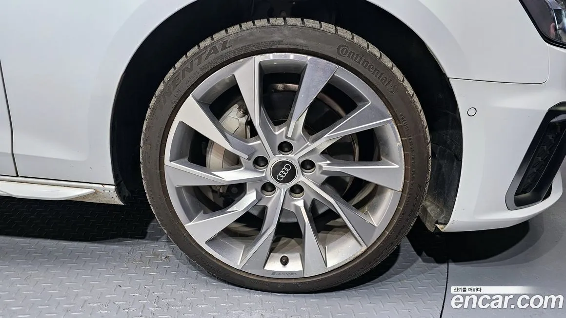 Audi A4 2023 из KR, фото 5