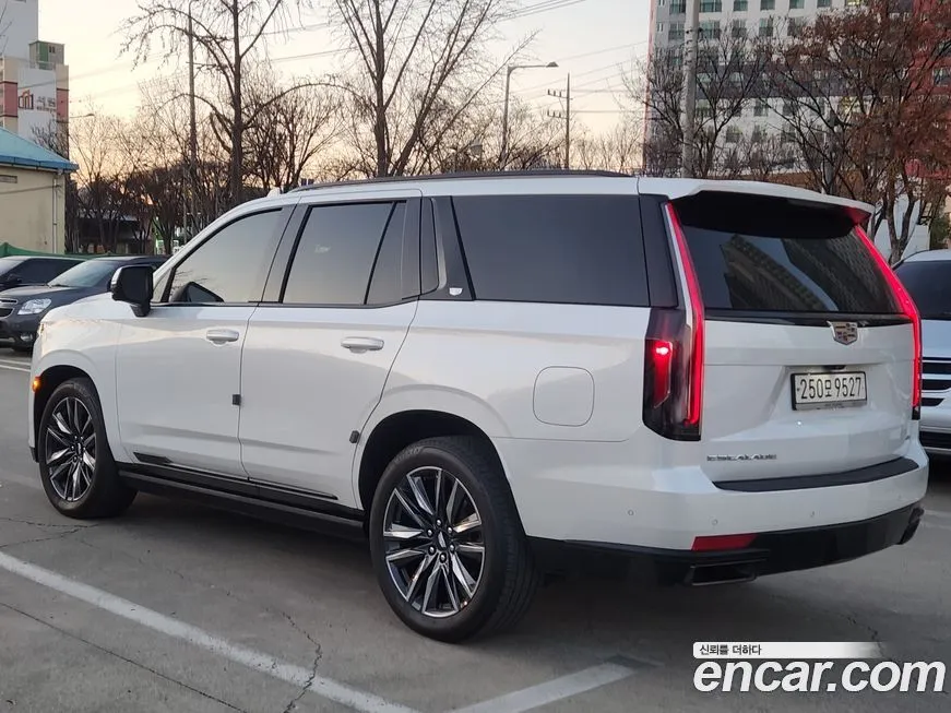 Cadillac Escalade 2022 из KR, фото 3
