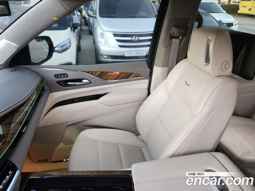Cadillac Escalade 2022 из KR, фото 9
