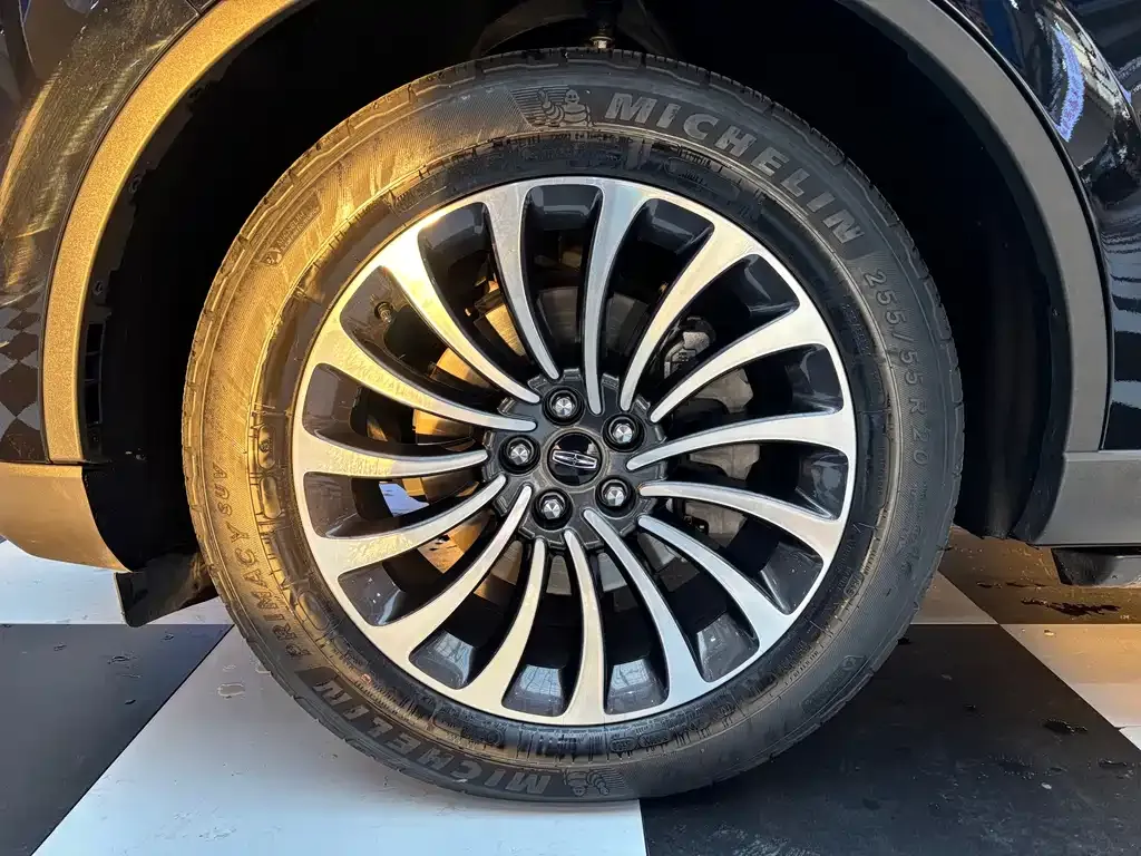 Lincoln Aviator 2021 из CN, фото 4