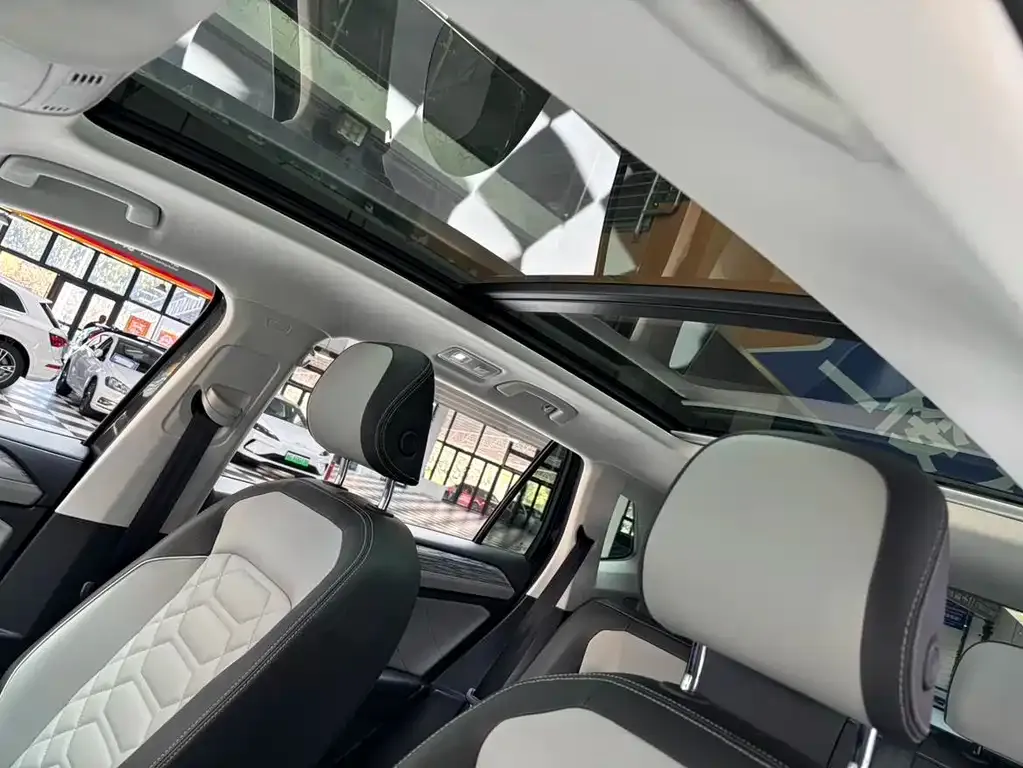 Volkswagen Tayron 2022 из CN, фото 9