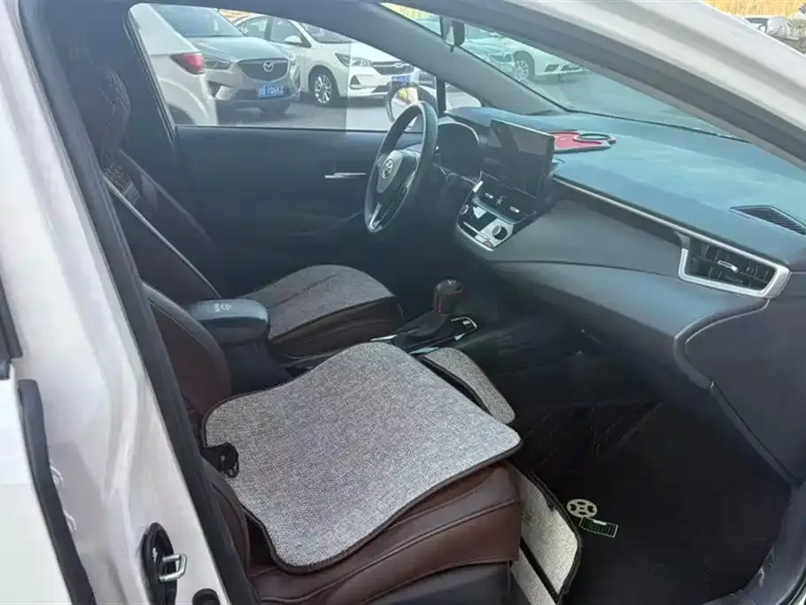 Toyota Corolla 2025 из CN, фото 8