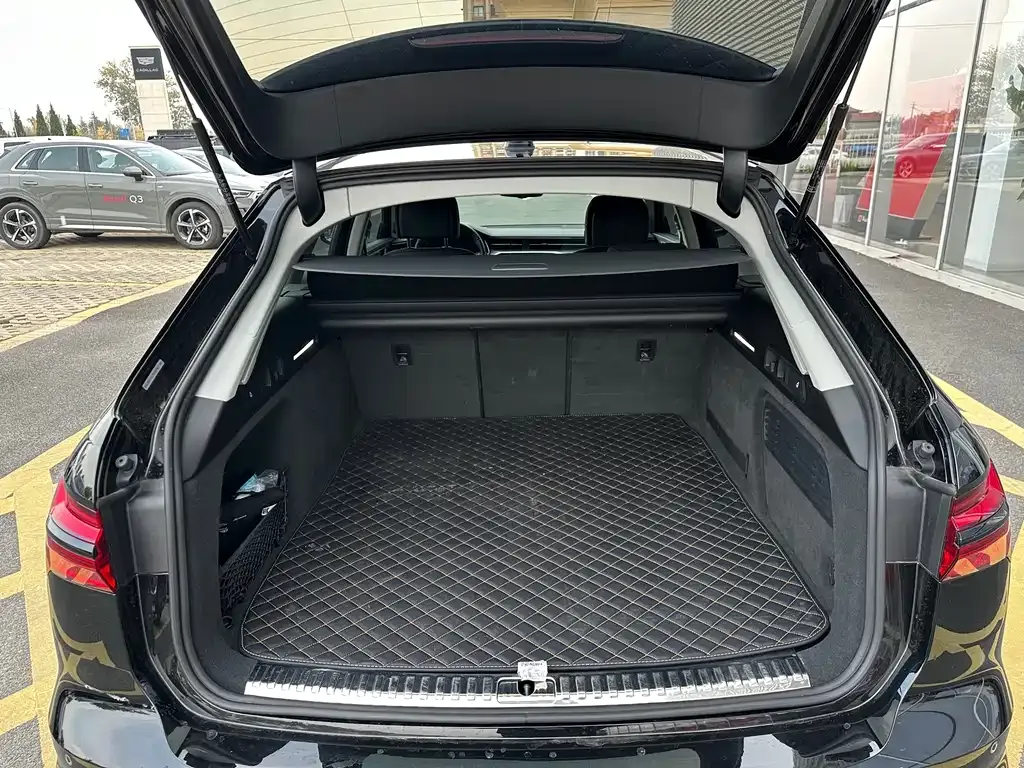 Audi A6 (Import) 2024 из CN, фото 7