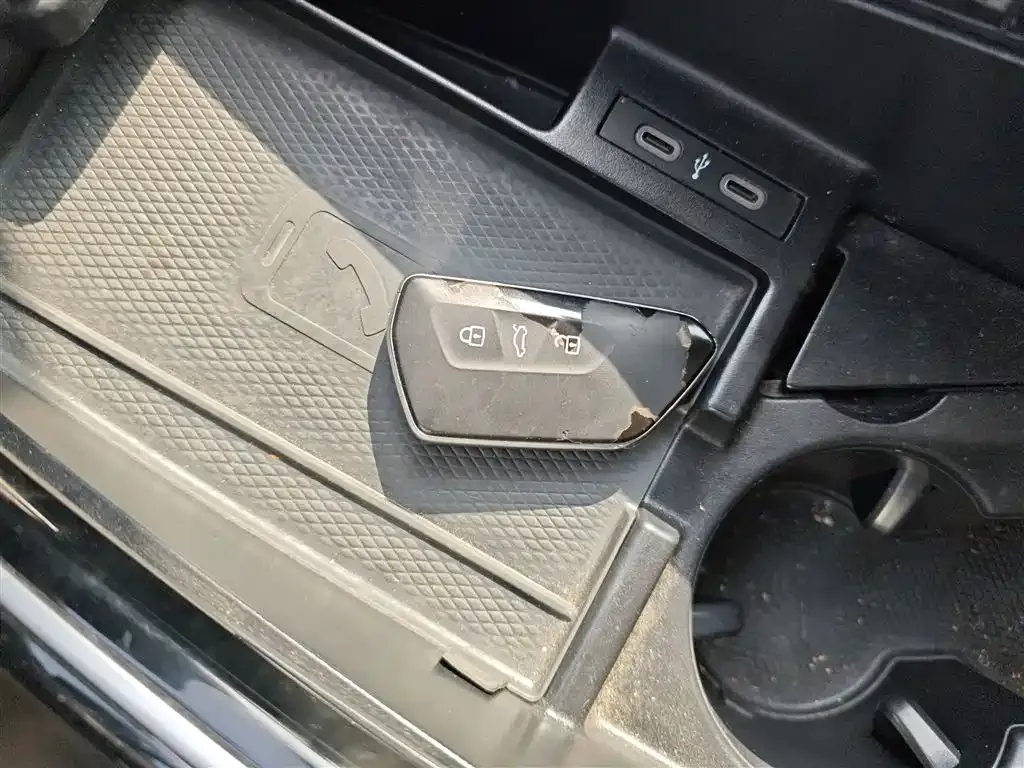 Volkswagen ID.6 Crozz 2023 из CN, фото 9