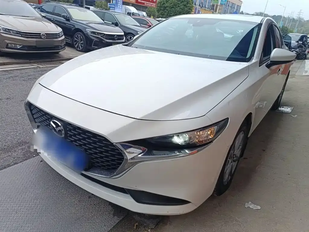 Mazda 3 Axela 2022 из CN, фото 2