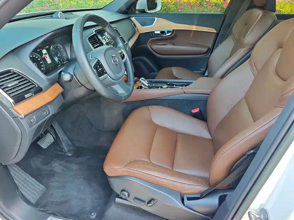 Volvo XC90 2023 из CN, фото 6