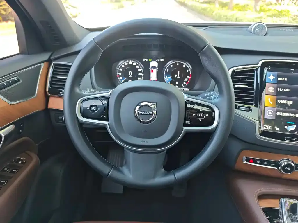 Volvo XC90 2023 из CN, фото 8