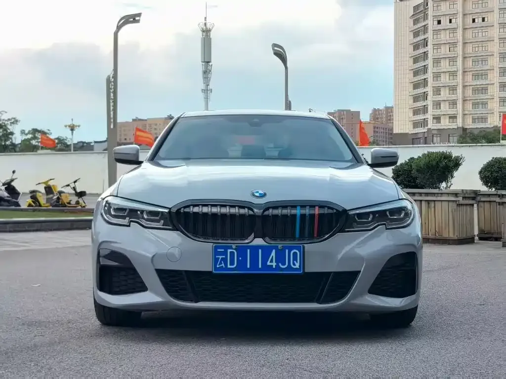 BMW 3 Series 2021 из CN, фото 1
