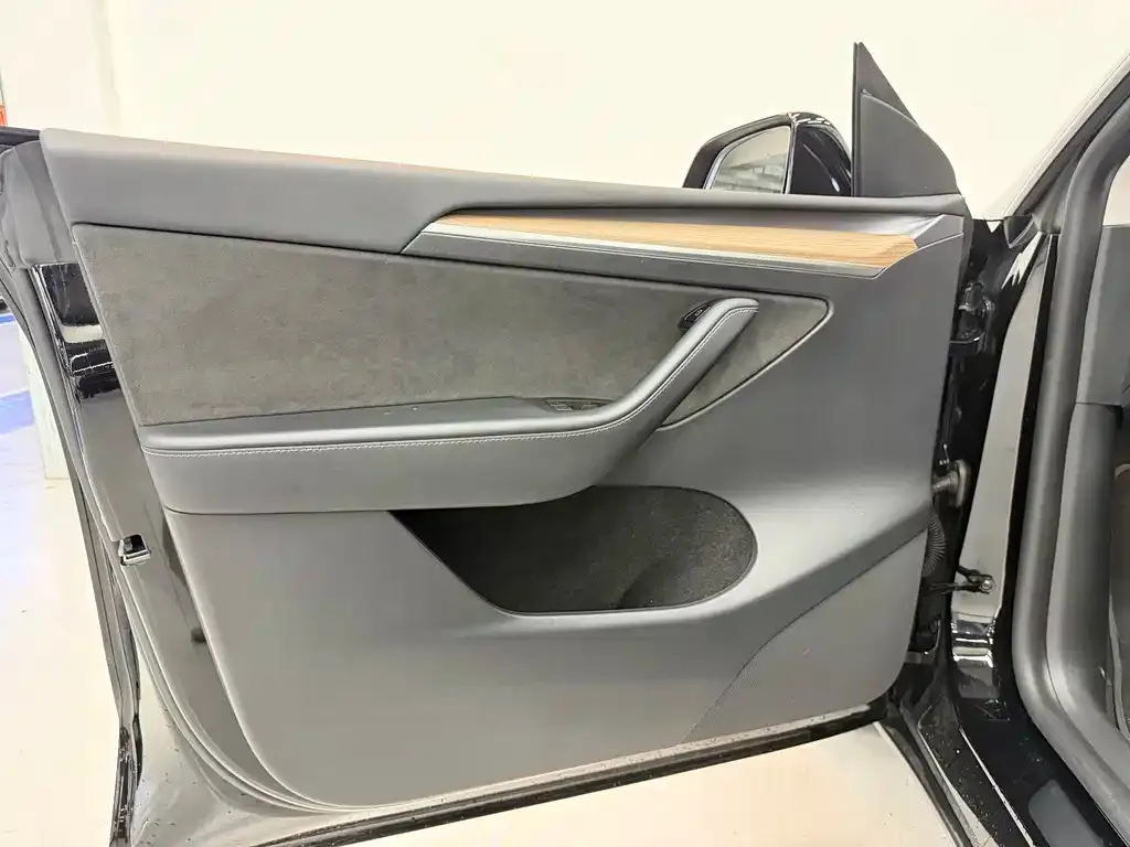 Tesla Model Y 2022 из CN, фото 5