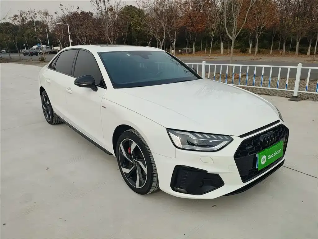 Audi A4L 2023 из CN, фото 4