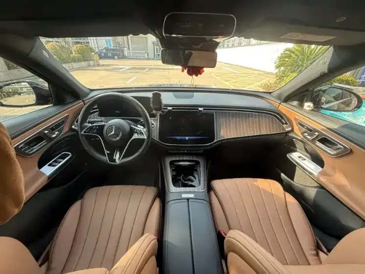 Mercedes-Benz E-Class 2024 из CN, фото 6