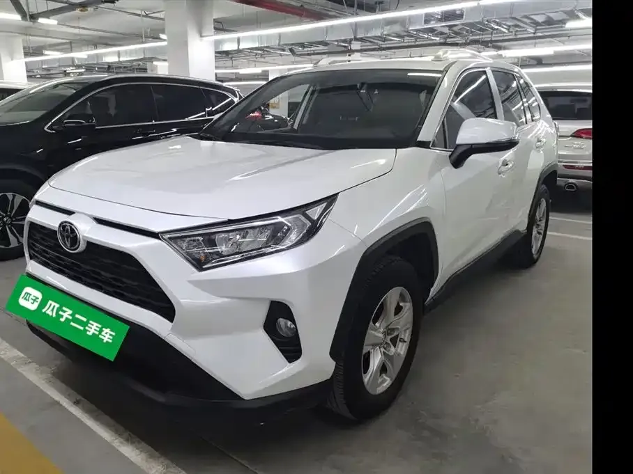 Toyota RAV4 2022 из CN, фото 2