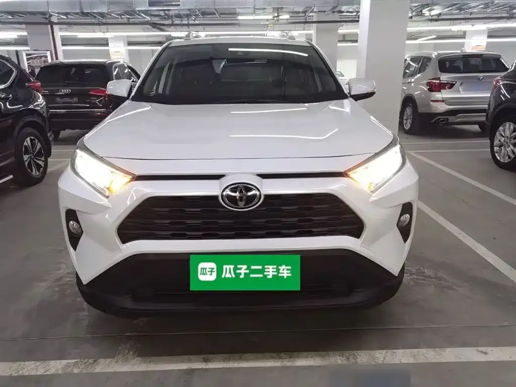 Toyota RAV4 2022 из CN, фото 3