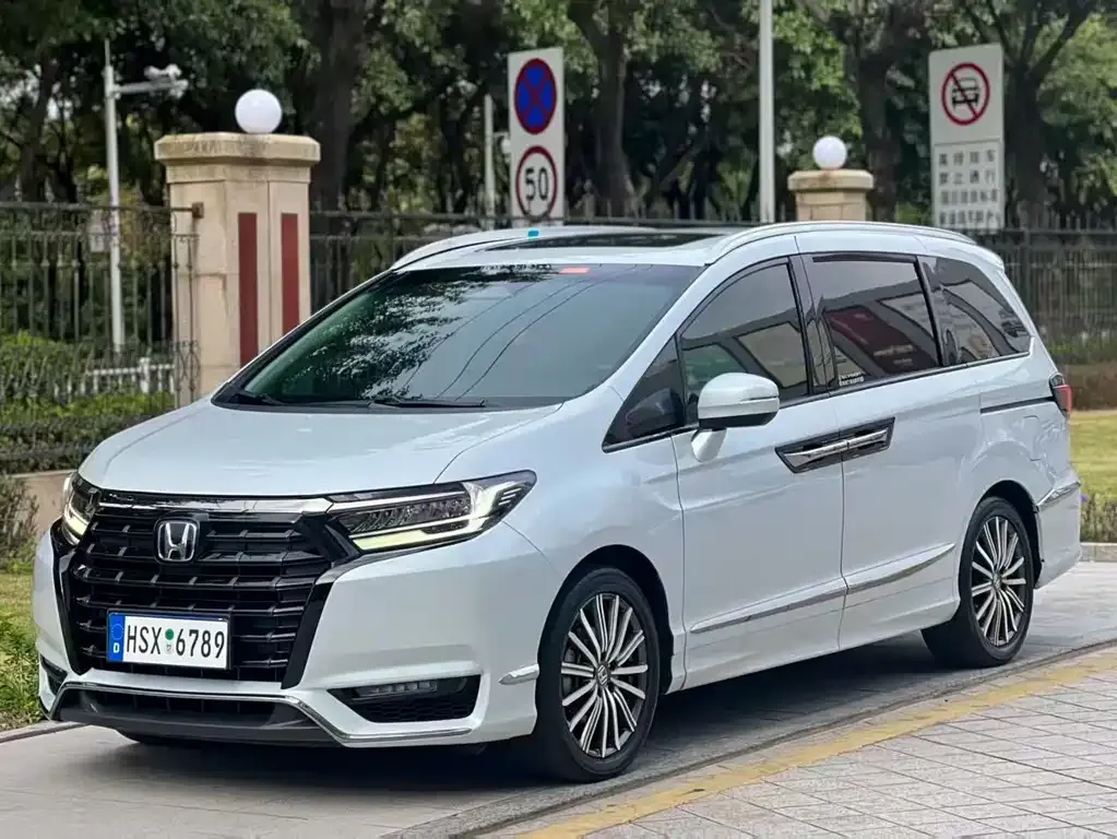 Honda Elysion — фото 3