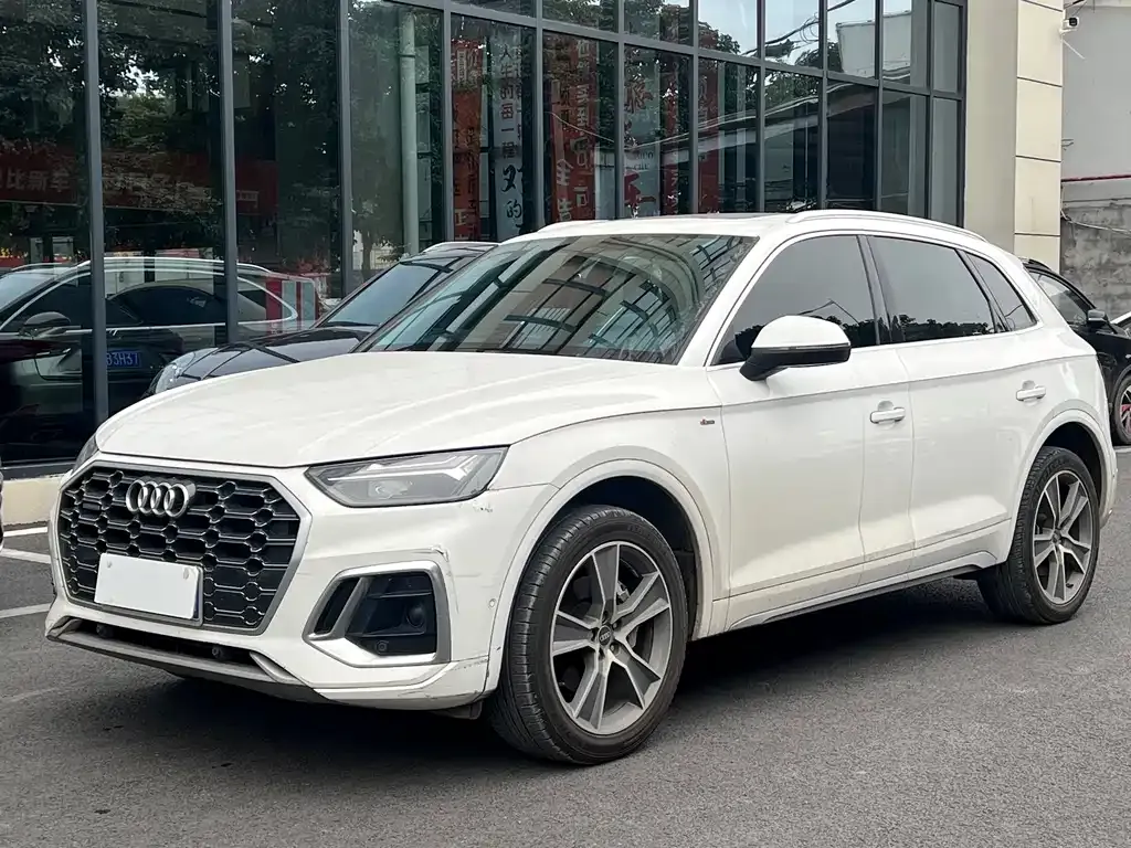 Audi Q5L 2022 из CN, фото 1