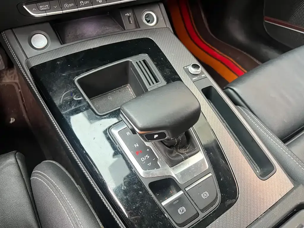 Audi Q5L 2022 из CN, фото 10