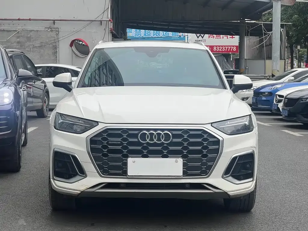 Audi Q5L 2022 из CN, фото 2