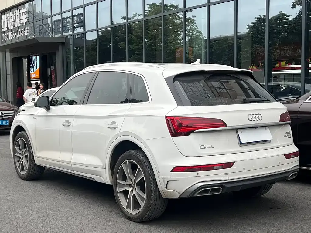 Audi Q5L 2022 из CN, фото 3