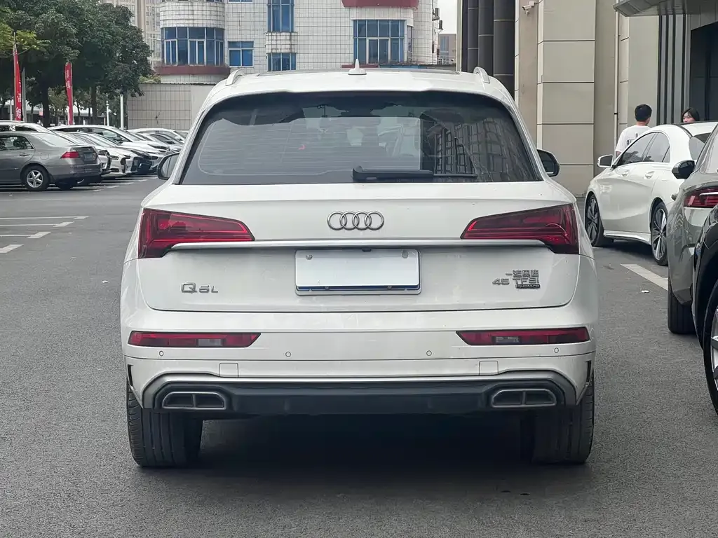 Audi Q5L 2022 из CN, фото 4