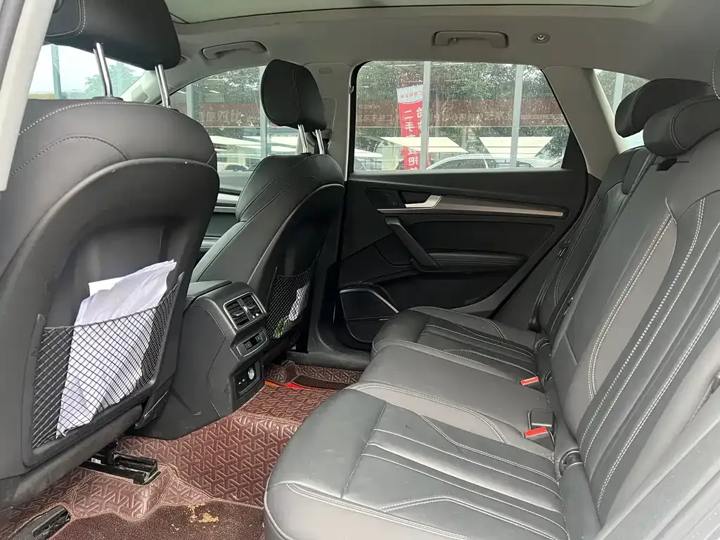 Audi Q5L 2022 из CN, фото 7
