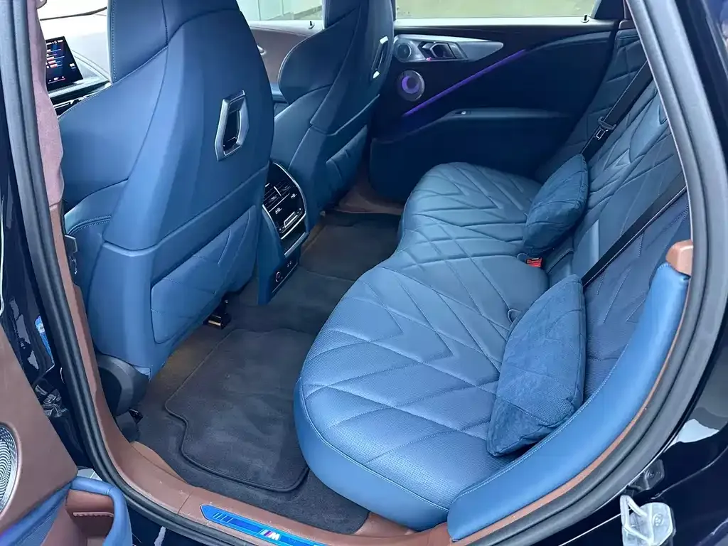 BMW XM 2024 из CN, фото 9