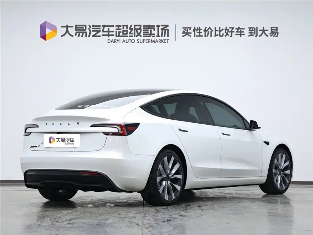 Tesla Model 3 2025 из CN, фото 3