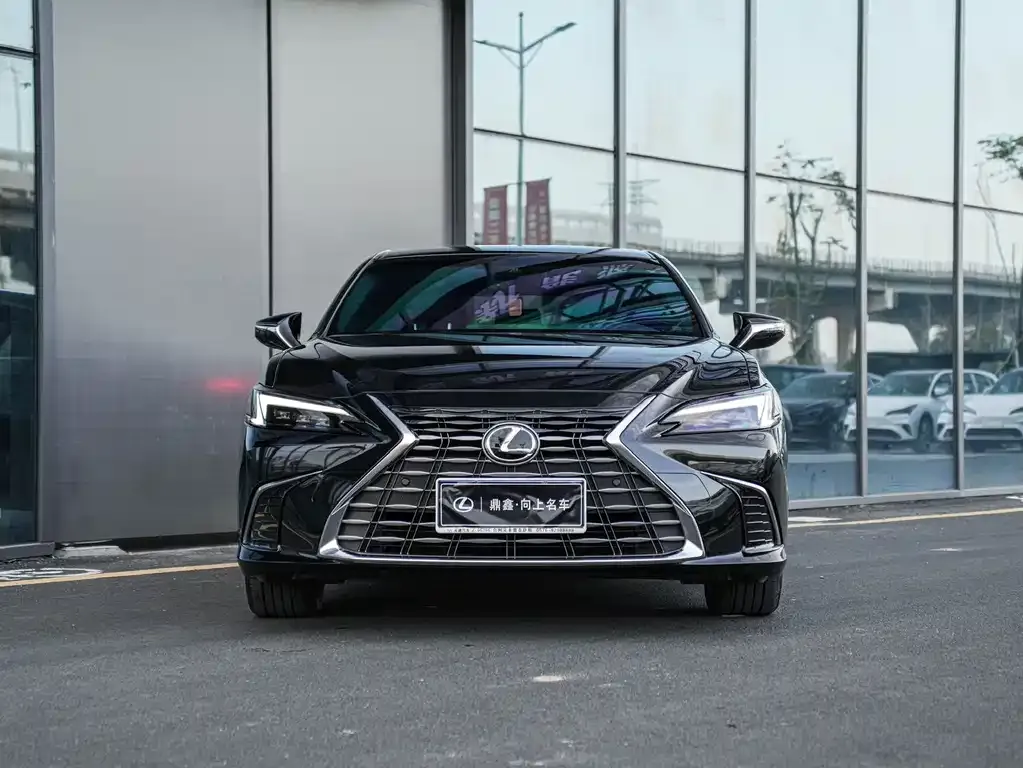 Lexus ES 2025 из CN, фото 2
