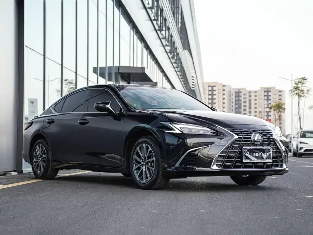 Lexus ES 2025 из CN, фото 3