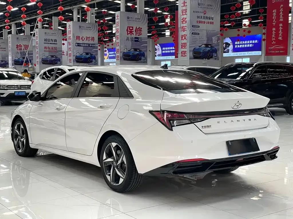 Hyundai Elantra 2022 из CN, фото 4