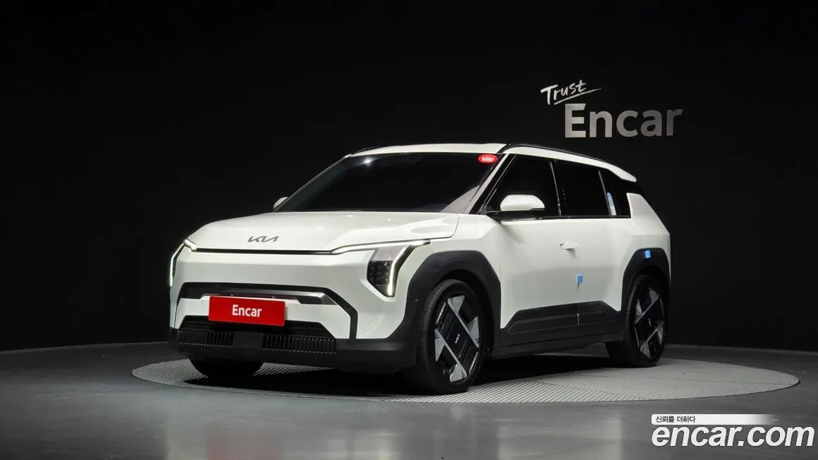 Kia EV3 — фото 1